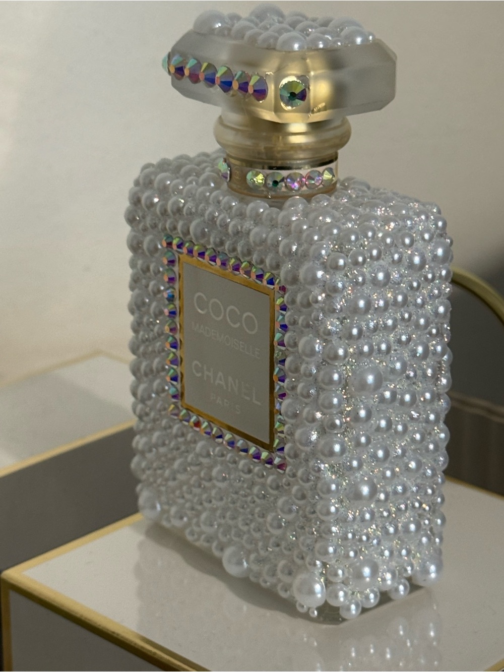 Coco CHANEL Pearl & Crystal Embellished Decorative Piece in White and Gold-empty - Picture 9 of 14